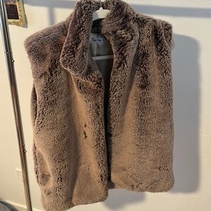 Chunky faux fur vest - like new